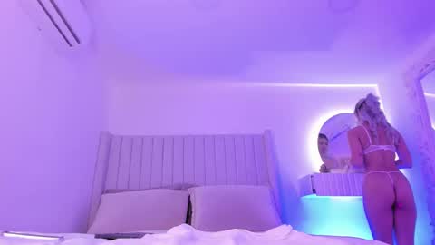 shelynna_azzul online show from 03-10-25, 08:56