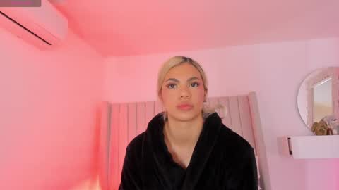 shelynna_azzul online show from 05-11-26, 12:33