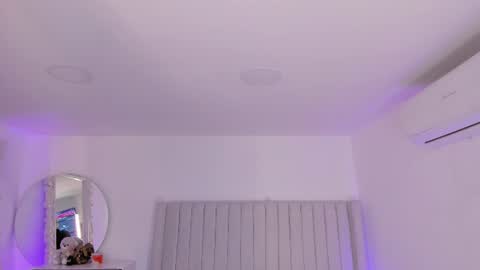 shelynna_azzul online show from 07-10-26, 11:57