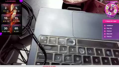 Snapshot of shen_vixen chatting on 07-28-26, 12:23 shen vixen online show from 07-28-26, 12:23