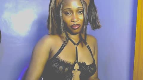 Favour online show from 06-19-26, 07:01