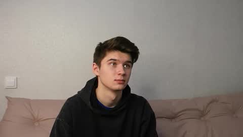 Snapshot of sherlockmax chatting on 10-26-25, 05:52 Max online show from 10-26-25, 05:52