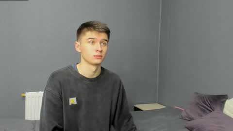 Snapshot of sherlockmax chatting on 11-14-25, 07:56 Max online show from 11-14-25, 07:56