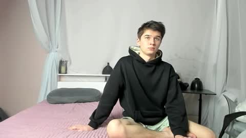 Max online show from 01-18-26, 07:06