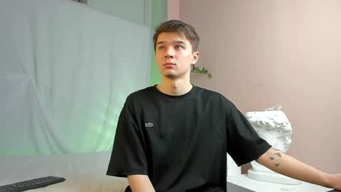 Max online show from 04-08-26, 07:25