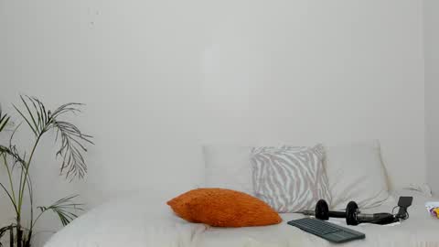 Sherlyn Adams online show from 09-10-25, 09:42