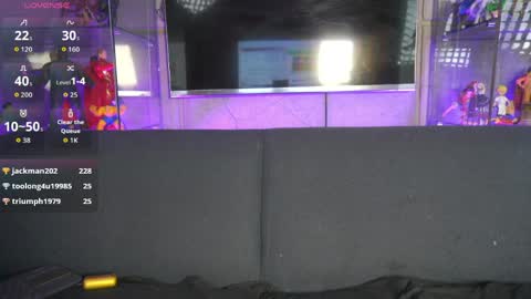 mia online show from 04-09-26, 06:19