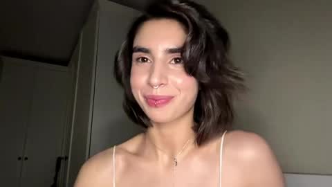 Snapshot of sheryllmafua chatting on 05-11-26, 02:45 Amy online show from 05-11-26, 02:45