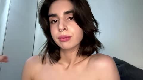 Snapshot of sheryllmafua chatting on 05-24-26, 12:43 Amy online show from 05-24-26, 12:43