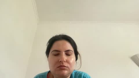 Shes Delicious online show from 10-16-25, 03:57