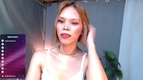 Snapshot of shes_notme chatting on 11-28-25, 01:58 Lana But you can spell it backwards online show from 11-28-25, 01:58