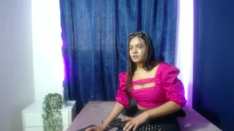Snapshot of shiara_blake chatting on 09-24-25, 02:20 Melissa online show from 09-24-25, 02:20