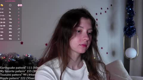 Snapshot of shickshackshock chatting on 12-24-24, 04:19 Iris online show from 12-24-24, 04:19