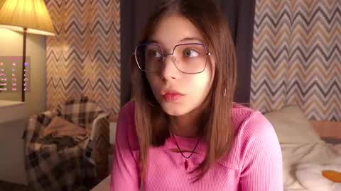 Snapshot of shickshackshock chatting on 09-19-25, 11:11 Iris online show from 09-19-25, 11:11