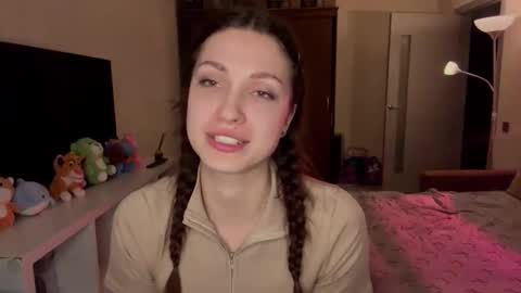 Snapshot of shielaamolsch chatting on 03-13-26, 08:26 Sheila online show from 03-13-26, 08:26