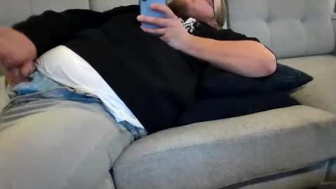 Snapshot of shifty885 chatting on 10-28-25, 12:58 shifty885 online show from 10-28-25, 12:58