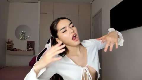 Shineel online show from 01-08-26, 03:42