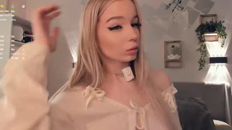 Stella  online show from 04-07-26, 09:10