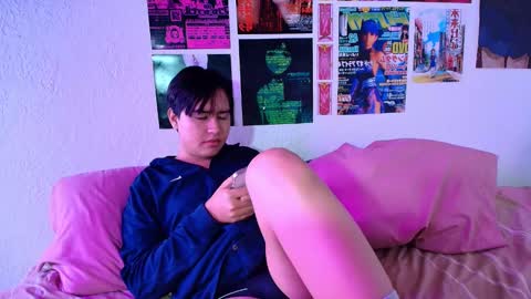 Snapshot of shinji18 chatting on 03-09-25, 01:04 Shinji online show from 03-09-25, 01:04