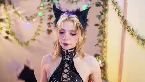 Snapshot of shiny_jail chatting on 10-16-25, 02:12 JennyMira THANK YOU FOR 77 777 online show from 10-16-25, 02:12