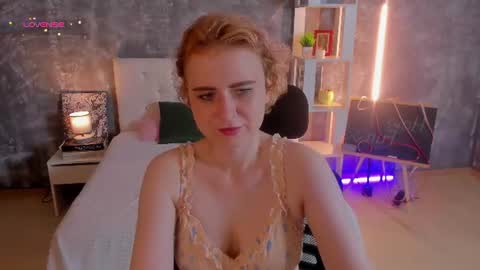 Lisa online show from 07-05-26, 01:23