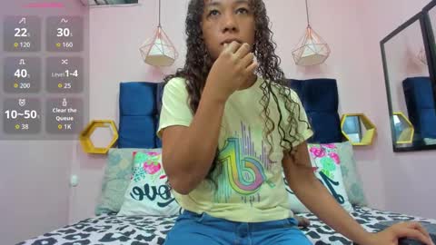 Snapshot of shira_sexylove chatting on 01-10-26, 12:34 shira_sexylove online show from 01-10-26, 12:34