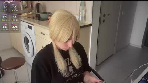 Snapshot of shirayuki_hime chatting on 10-04-25, 10:46 Im Lilu Rosenblum Guys I have ----Ill be glad to see you there online show from 10-04-25, 10:46