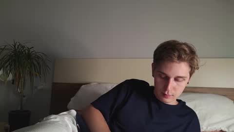 Snapshot of shirizo chatting on 09-30-25, 09:42 Matthew online show from 09-30-25, 09:42