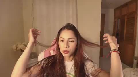 Snapshot of shkendall chatting on 07-27-26, 02:46 kendal online show from 07-27-26, 02:46