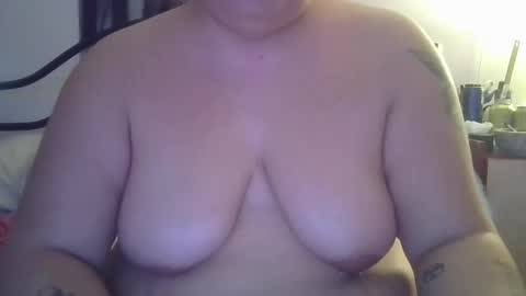 shndra32 online show from 10-26-25, 09:42