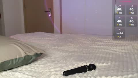 Jess online show from 01-25-25, 05:08