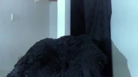 Snapshot of shooter_boy_ chatting on 06-10-26, 04:12 Shooter online show from 06-10-26, 04:12