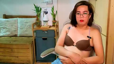 Snapshot of shootingcumts chatting on 07-16-26, 01:00 Mori online show from 07-16-26, 01:00