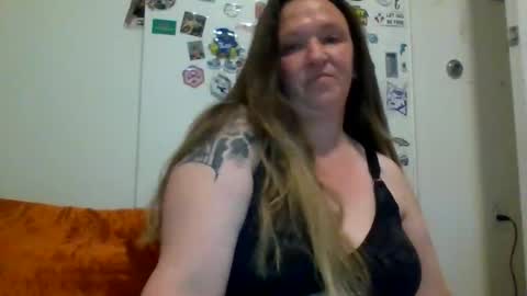 Snapshot of shootingstarr747 chatting on 06-10-26, 08:19 shootingstarr747 online show from 06-10-26, 08:19