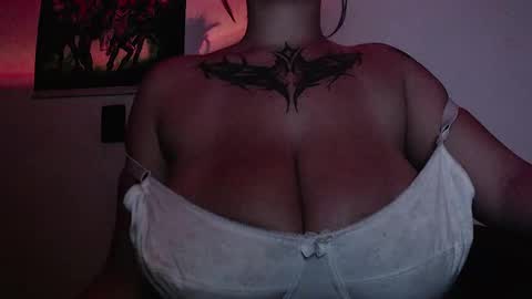 Snapshot of shopie_hank chatting on 01-25-25, 02:26 Shopie Hank online show from 01-25-25, 02:26