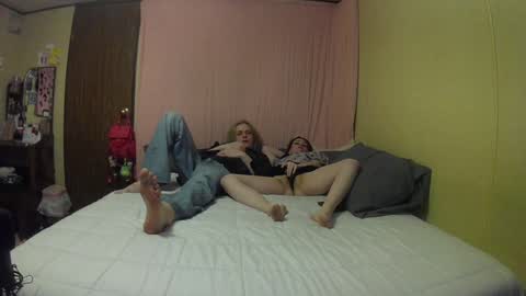 Short Cakes online show from 12-14-24, 06:35