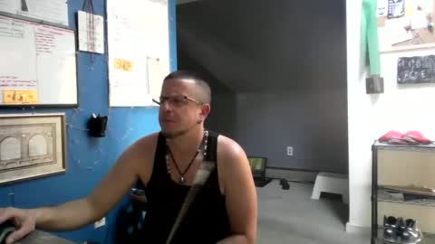 Snapshot of shortmel chatting on 05-12-26, 10:07 shortmel online show from 05-12-26, 10:07