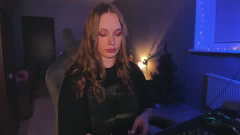 Snapshot of shorty_di chatting on 12-15-24, 09:20 Diana online show from 12-15-24, 09:20