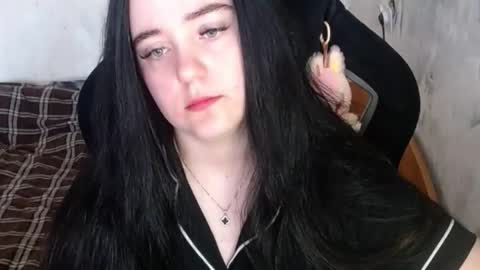 Snapshot of show_for_you chatting on 09-18-25, 11:45 show_for_you online show from 09-18-25, 11:45