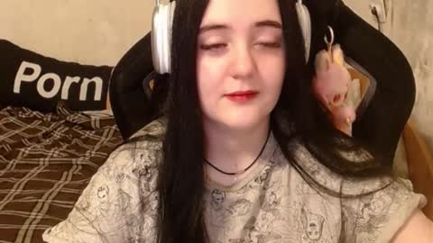 Snapshot of show_for_you chatting on 11-11-25, 03:23 show_for_you online show from 11-11-25, 03:23