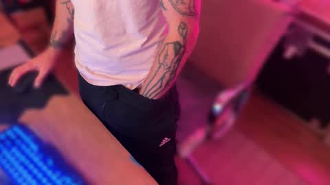 RuffClub online show from 10-05-25, 06:23