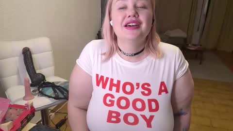 Mimi   online show from 01-31-26, 08:29