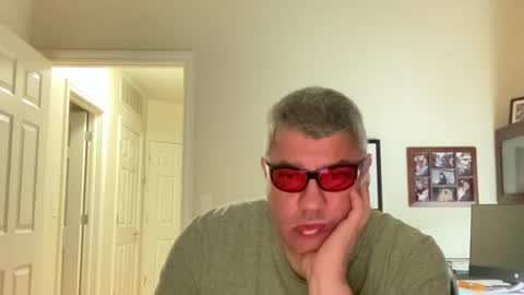 Chicago Guy online show from 07-11-26, 04:48