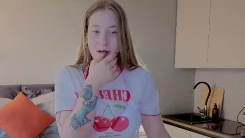 ShowmeYourfetish online show from 06-16-26, 04:15