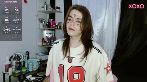 Snapshot of shun_sun chatting on 12-06-24, 02:46 Shun White online show from 12-06-24, 02:46