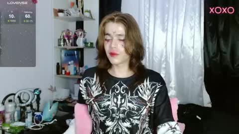 Snapshot of shun_sun chatting on 12-12-24, 03:32 Shun White online show from 12-12-24, 03:32