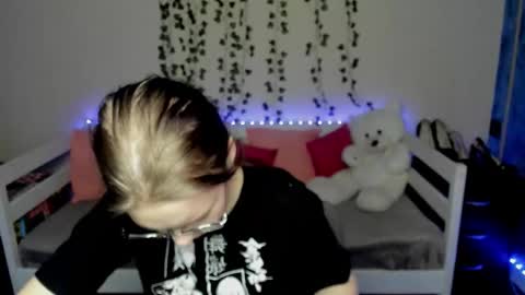 shy_elina01 online show from 10-15-25, 10:26