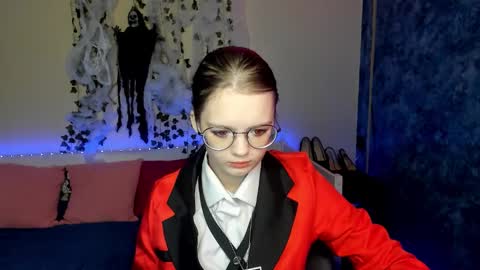 shy_elina01 online show from 10-31-25, 10:49