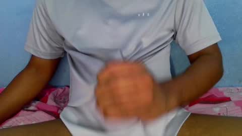 Snapshot of shy_eyes_ chatting on 12-05-24, 02:42 shyeyes online show from 12-05-24, 02:42