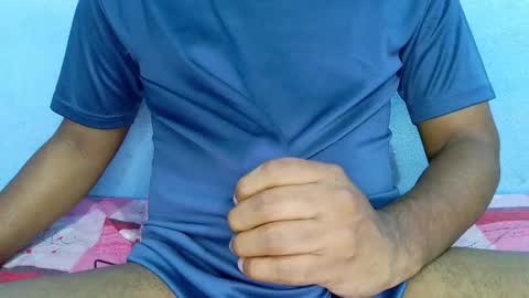 Snapshot of shy_eyes_ chatting on 12-24-24, 04:40 shyeyes online show from 12-24-24, 04:40